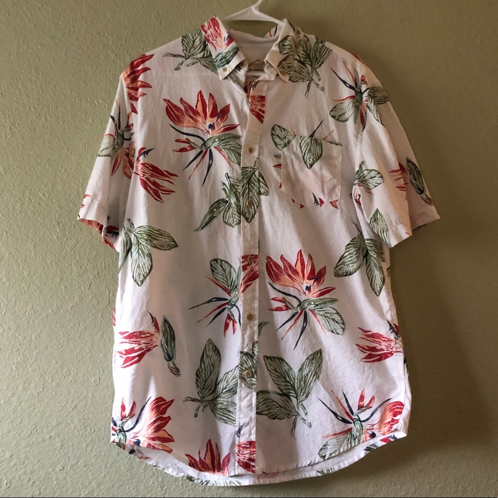 St. John’s Bay Hawaiian Button Front Shirt